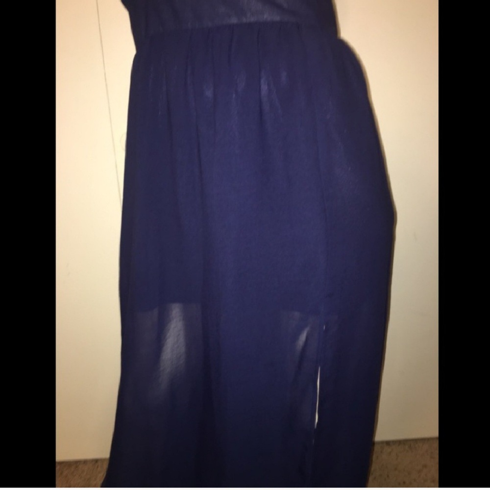Dress - Picture 2 of 8